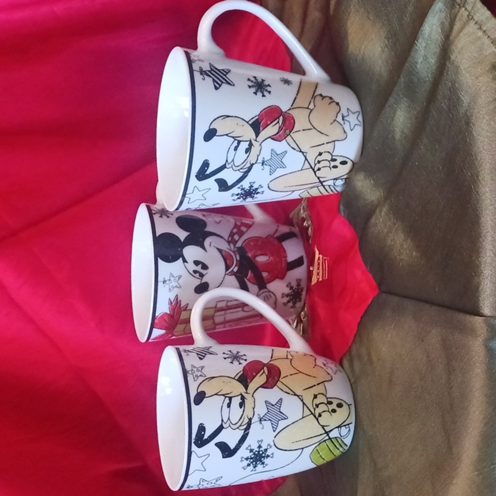Disney Christmas Magic Coffee/Tea Mug 1 Mickey / 2 Pluto Mugs  Set of 3 Vintage